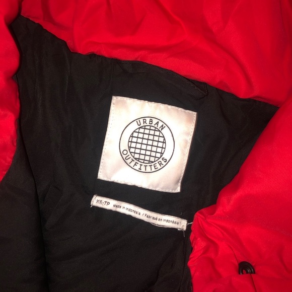 Urban Outfitters puffer - Picture 2 of 2
